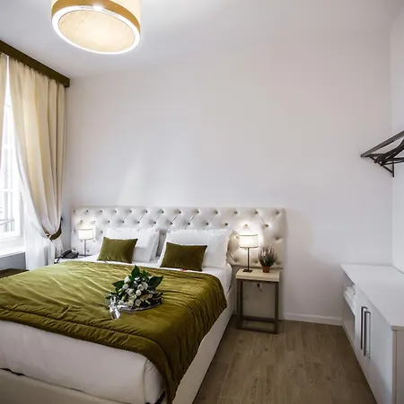Chic & Town Luxury Rooms Piazza Di Spagna-3